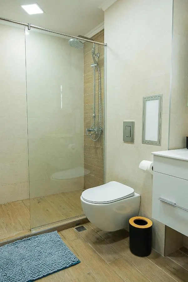 One-Bedroom Apartment With Free Parking, Free Gym Pass And Office Setup Plovdiv