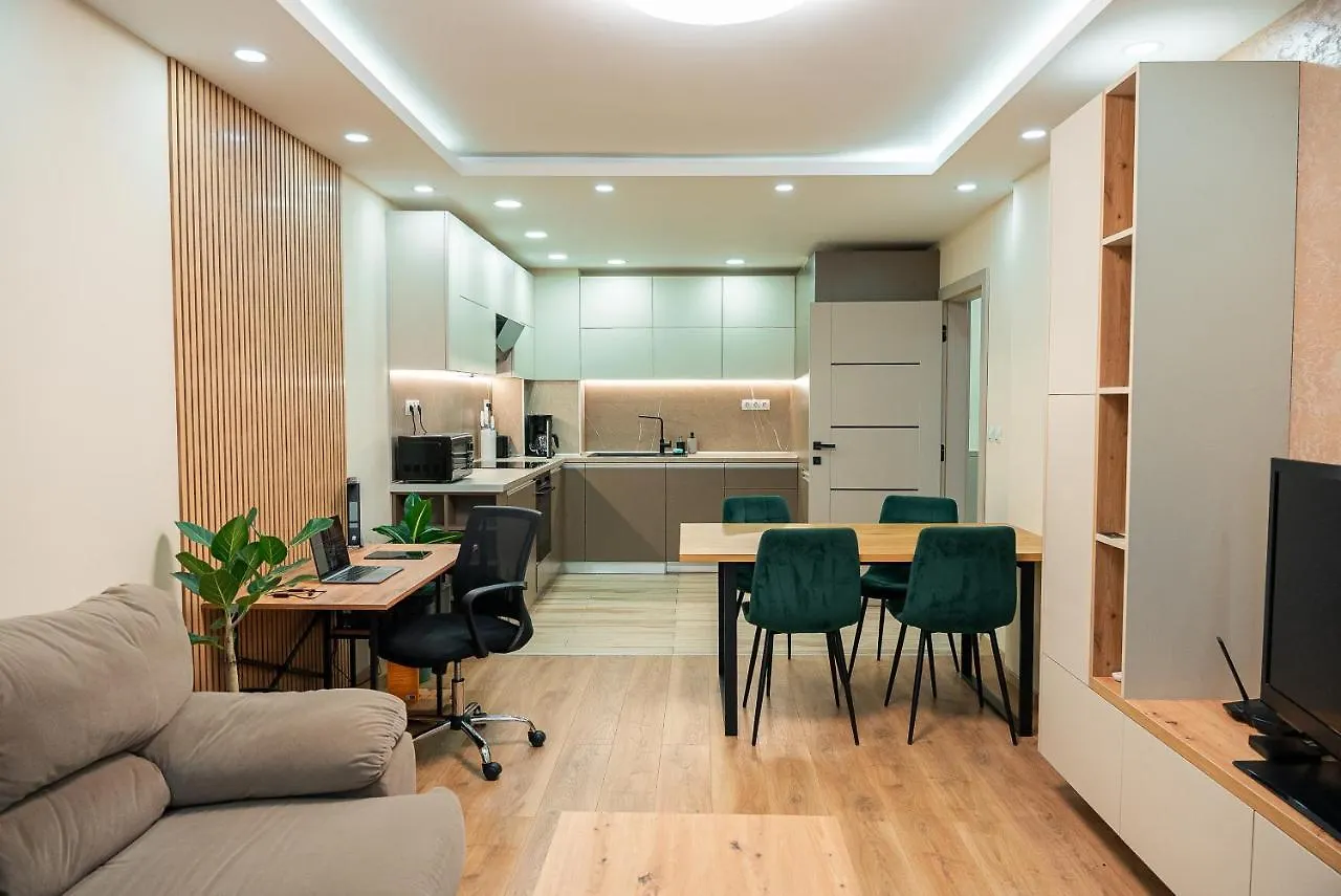 One-Bedroom Apartment With Free Parking, Free Gym Pass And Office Setup Plovdiv