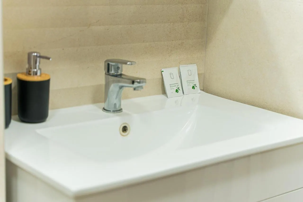 One-Bedroom Apartment With Free Parking, Free Gym Pass And Office Setup Plovdiv Bulgaria
